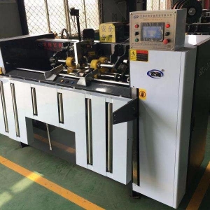 宜春BDJ-2000B型(雙(shuang)伺服驅動(dong))半自動釘(ding)箱機