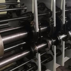 宜(yi)春KC-H1425高速四(si)色水墨印(yin)刷開槽機(ji)